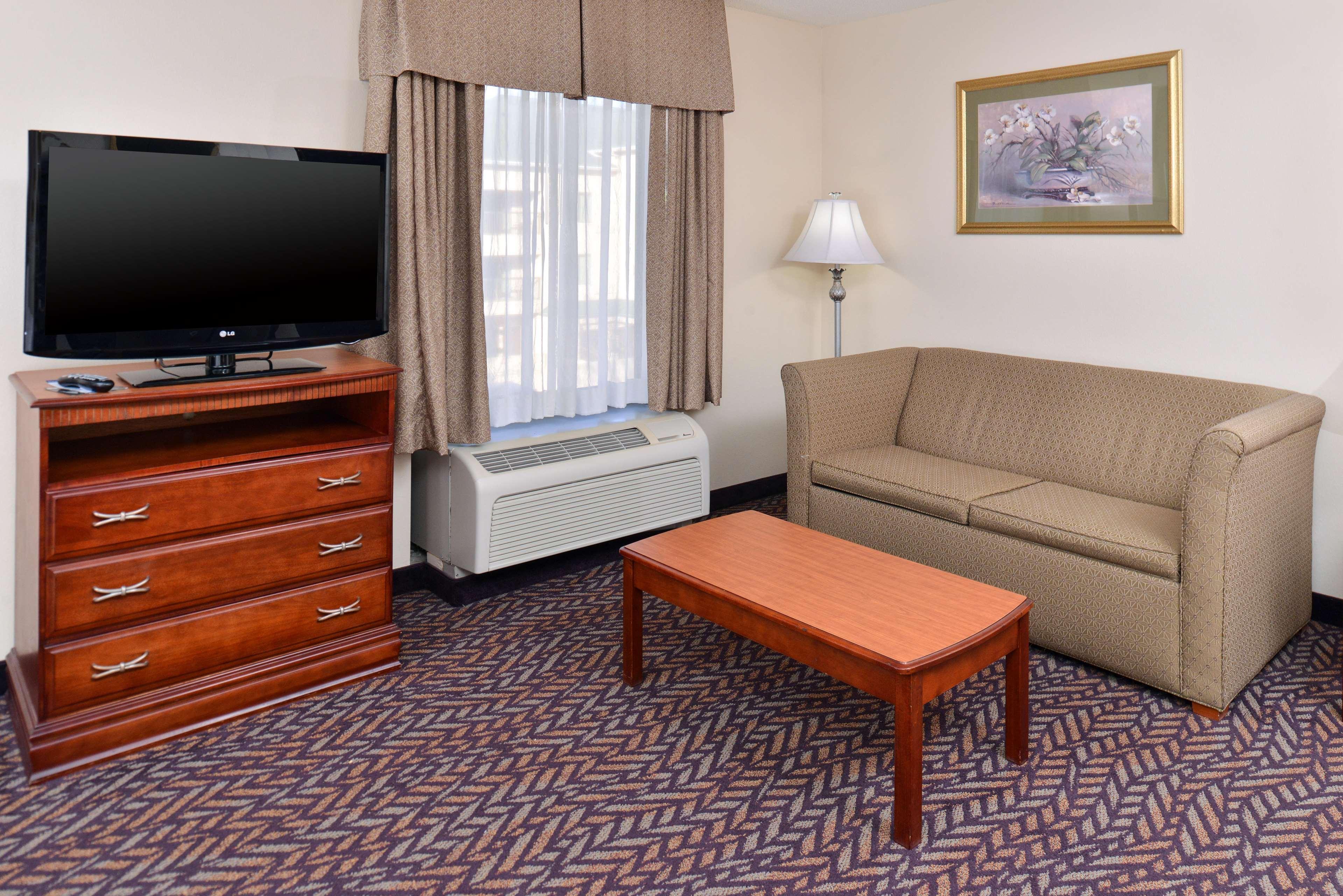 Hampton Inn & Suites Dayton-Vandalia Murlin Heights Exterior photo