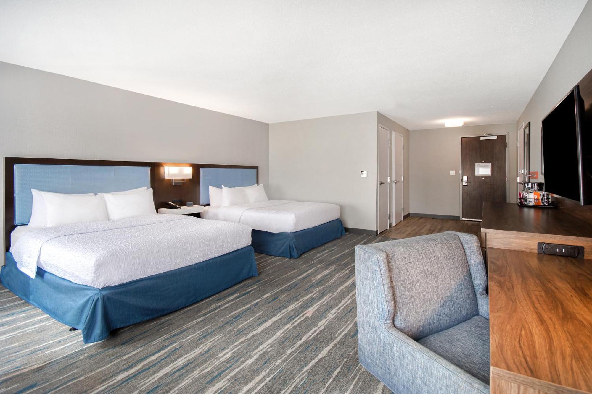 Hampton Inn & Suites Dayton-Vandalia Murlin Heights Exterior photo