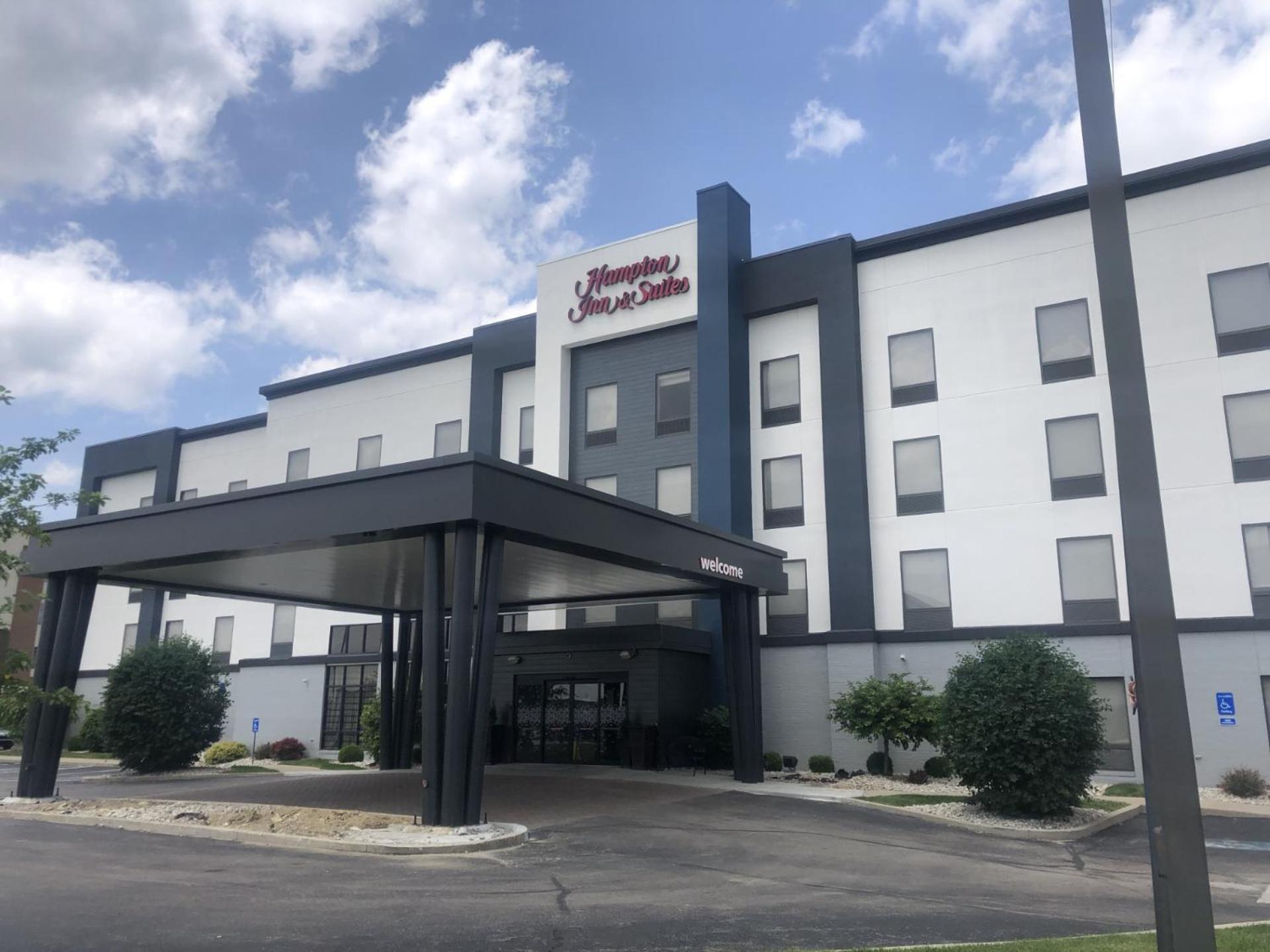Hampton Inn & Suites Dayton-Vandalia Murlin Heights Exterior photo