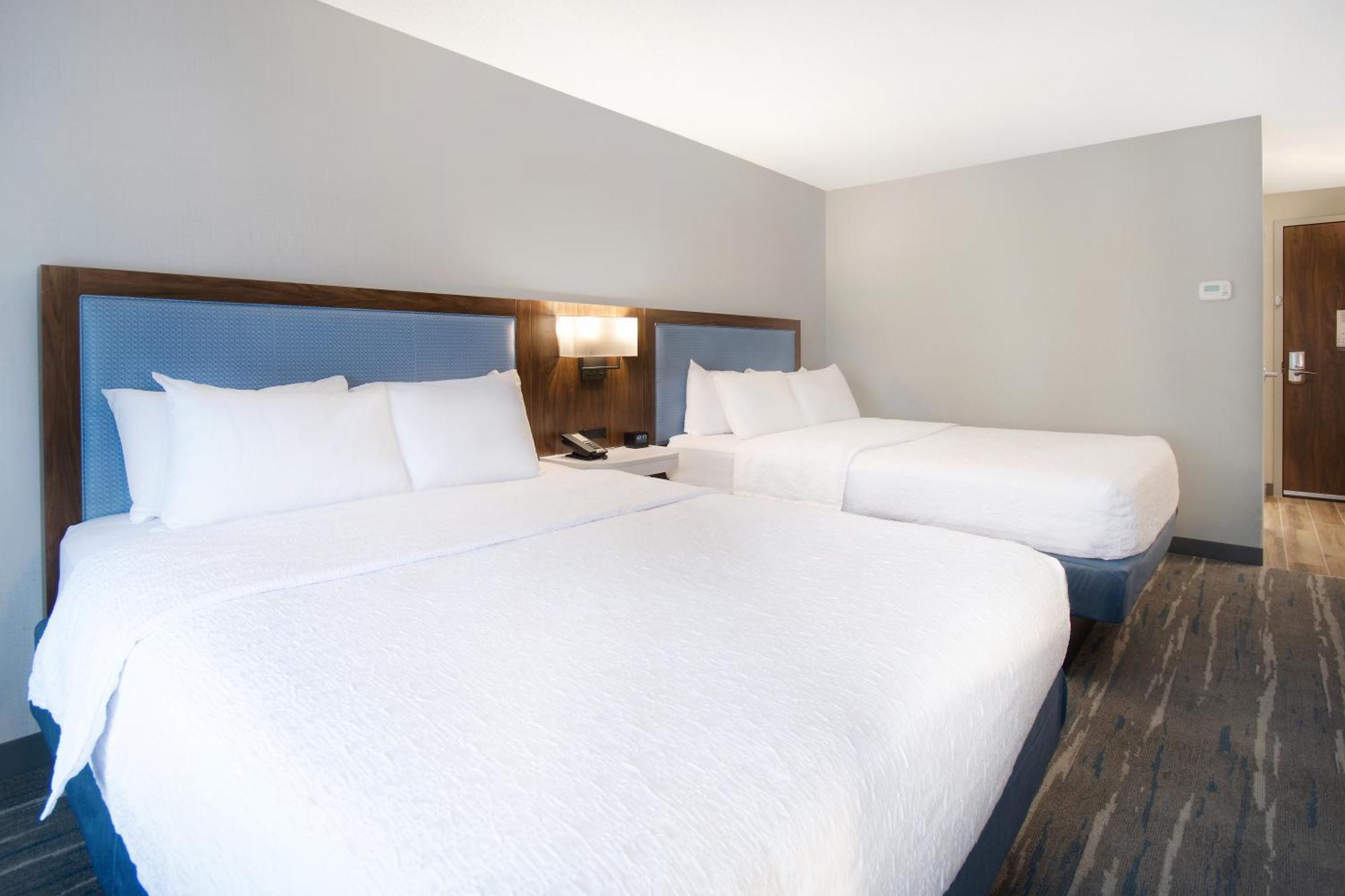 Hampton Inn & Suites Dayton-Vandalia Murlin Heights Exterior photo
