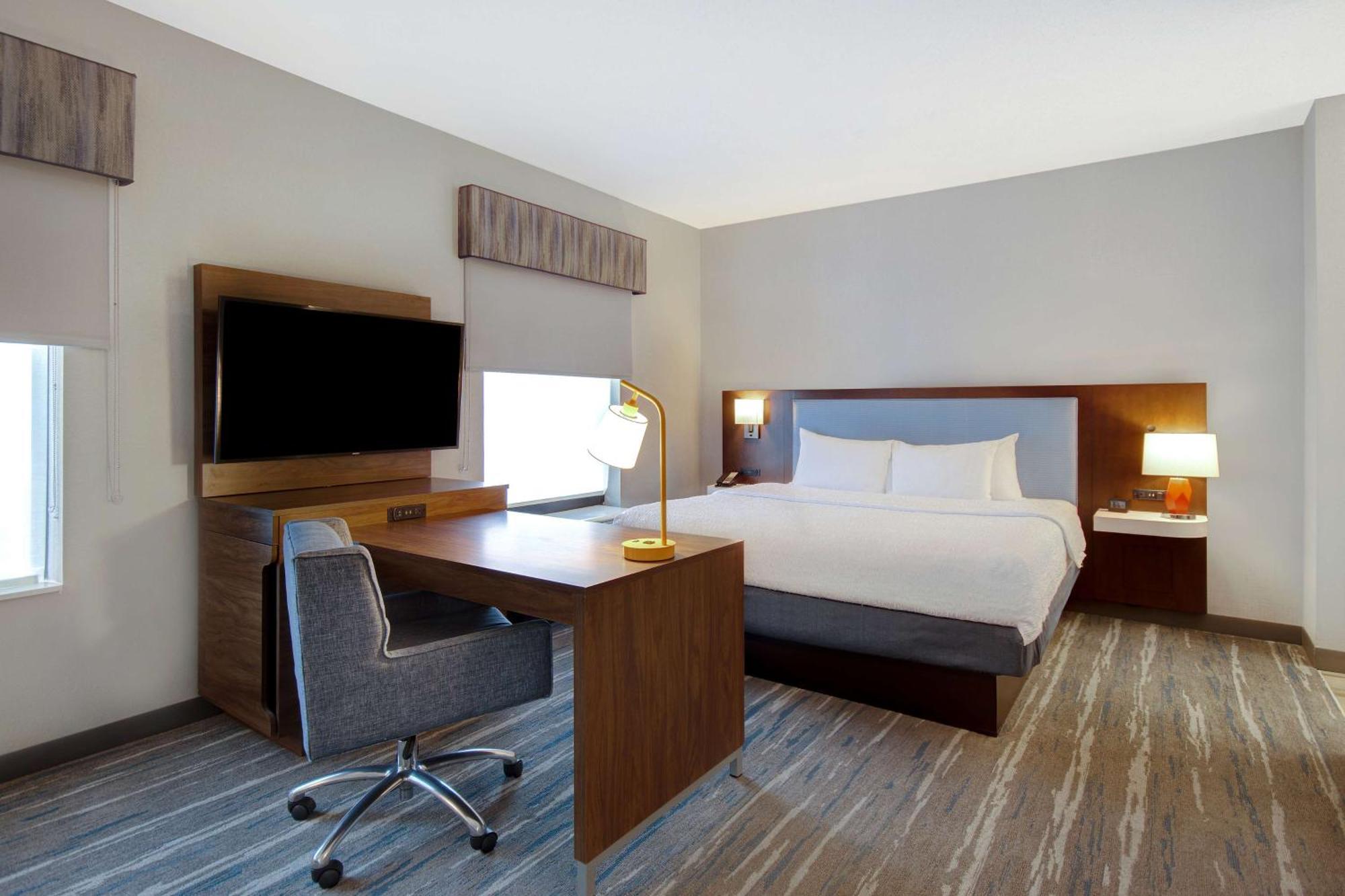 Hampton Inn & Suites Dayton-Vandalia Murlin Heights Exterior photo