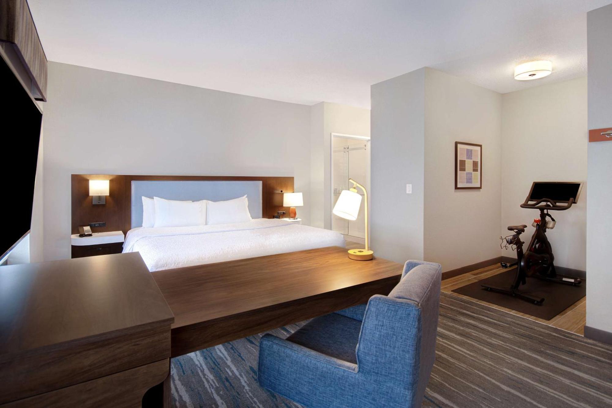 Hampton Inn & Suites Dayton-Vandalia Murlin Heights Exterior photo