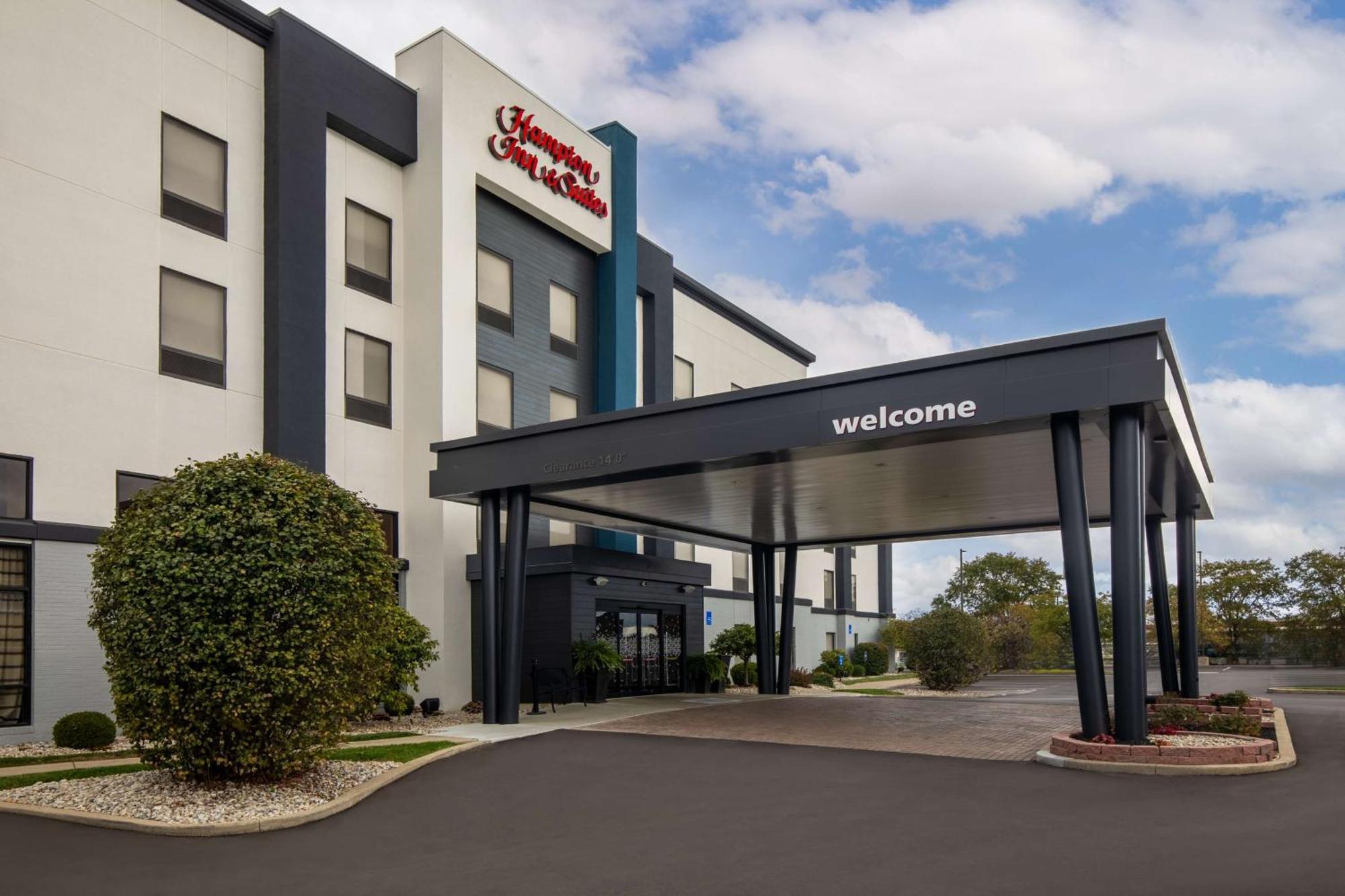 Hampton Inn & Suites Dayton-Vandalia Murlin Heights Exterior photo